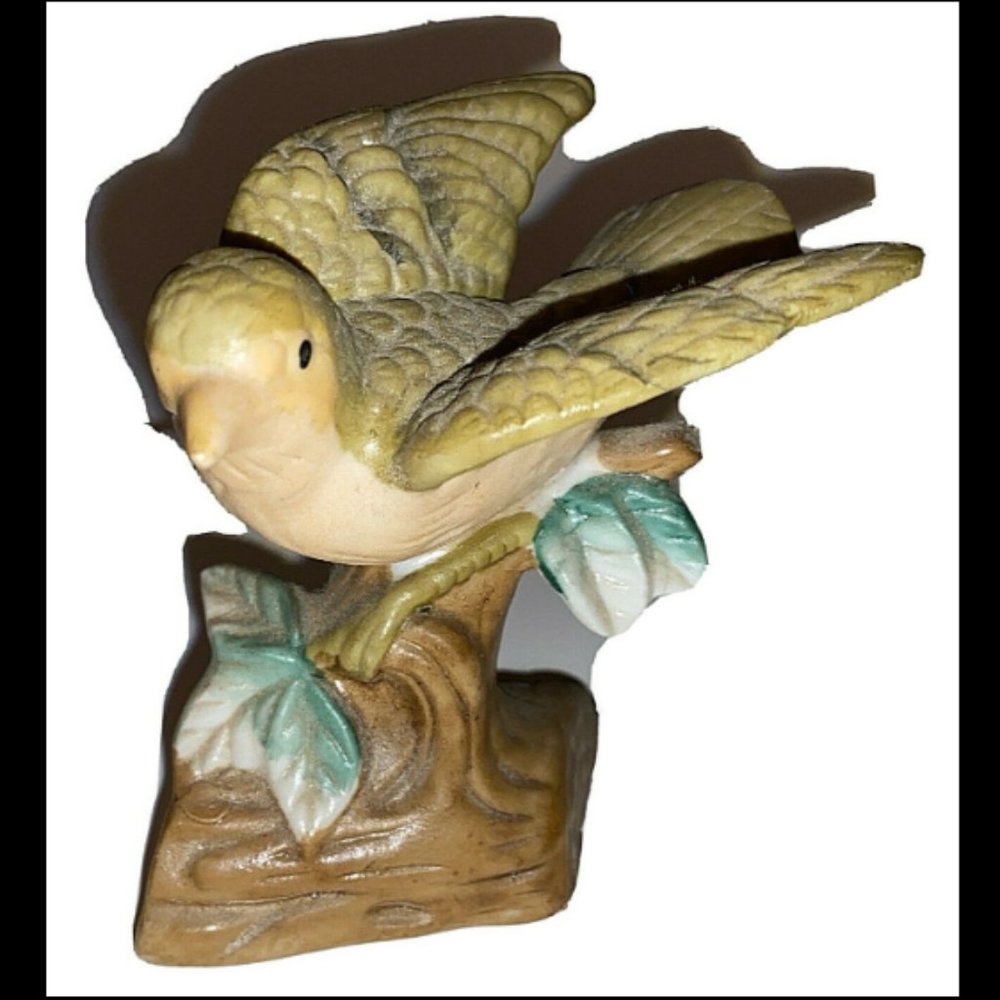Vintage Flambro Bird Figurine Fine Porcelain Green Yellow Beige Wings Open EUC